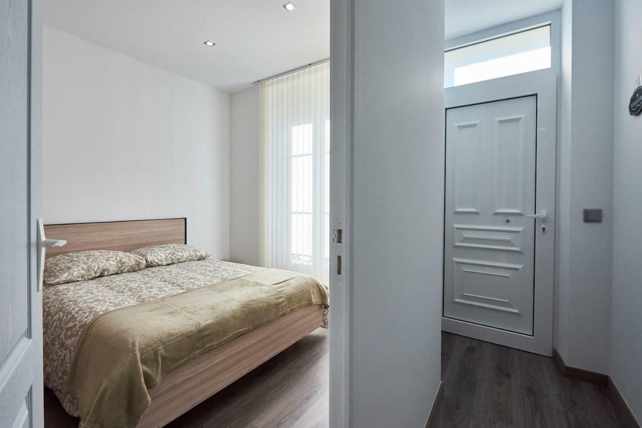 A L'Ombre Du Pin "1" - Ground-Floor T3 Near Disneyland And Paris, 1-6 Guests Le Pin  Bagian luar foto